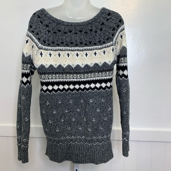 American Eagle Grey Geometric Pattern Sweater | XS - Picture 4 of 7
